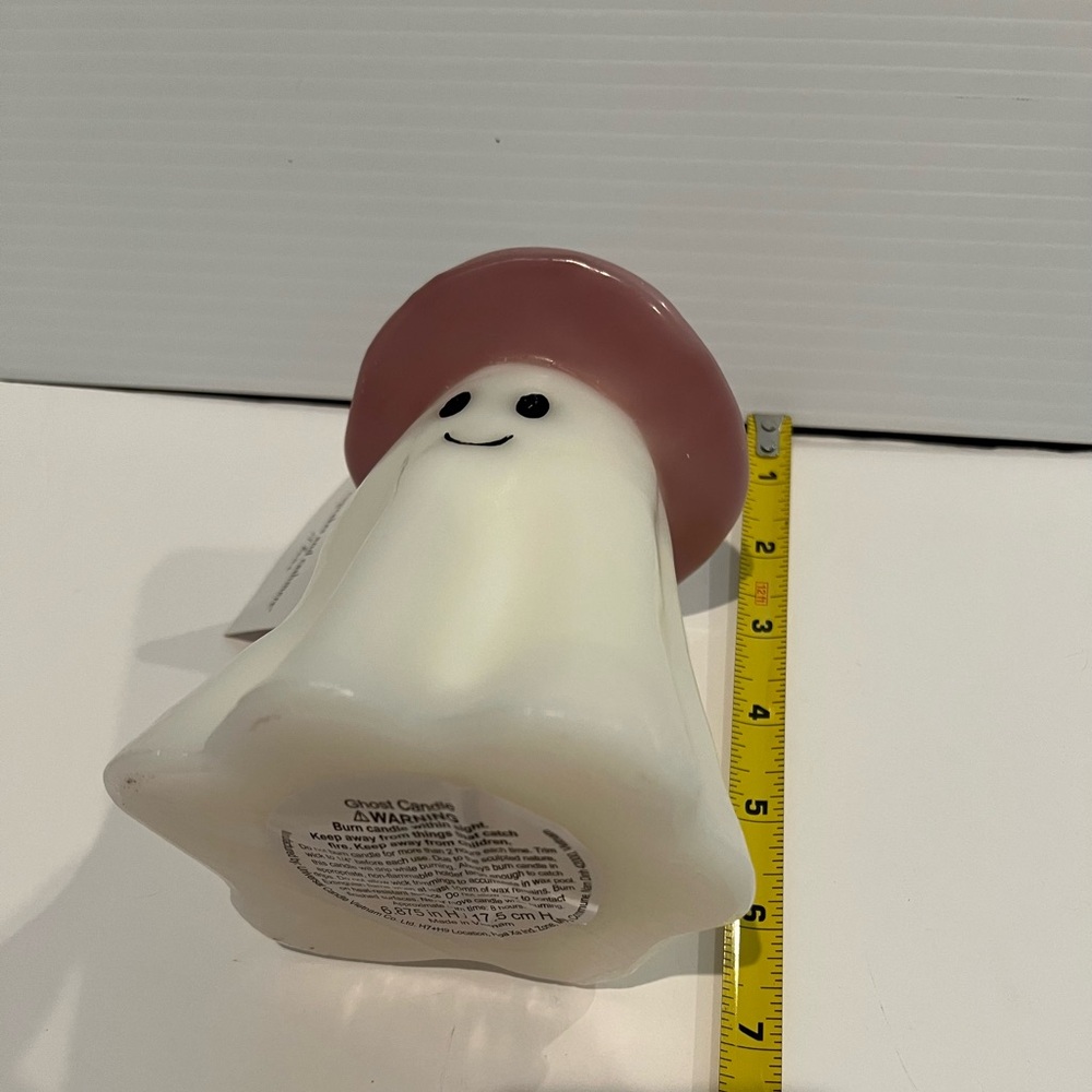 🍁 Cute Cupcakes and Cashmere Ghost with Pink Hat Candle- NWT - Picture 5 of 6